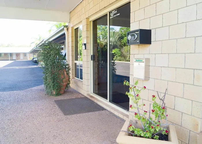 Jacaranda Country Motel