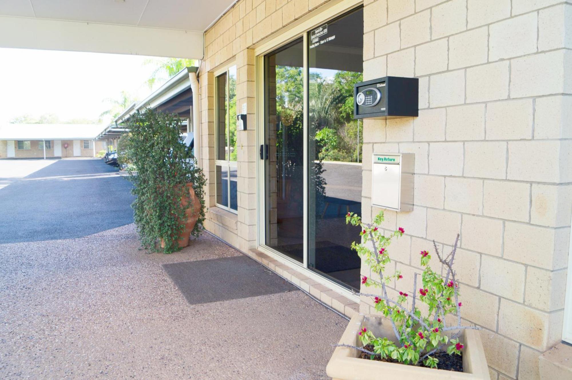Motel Jacaranda Country 4*