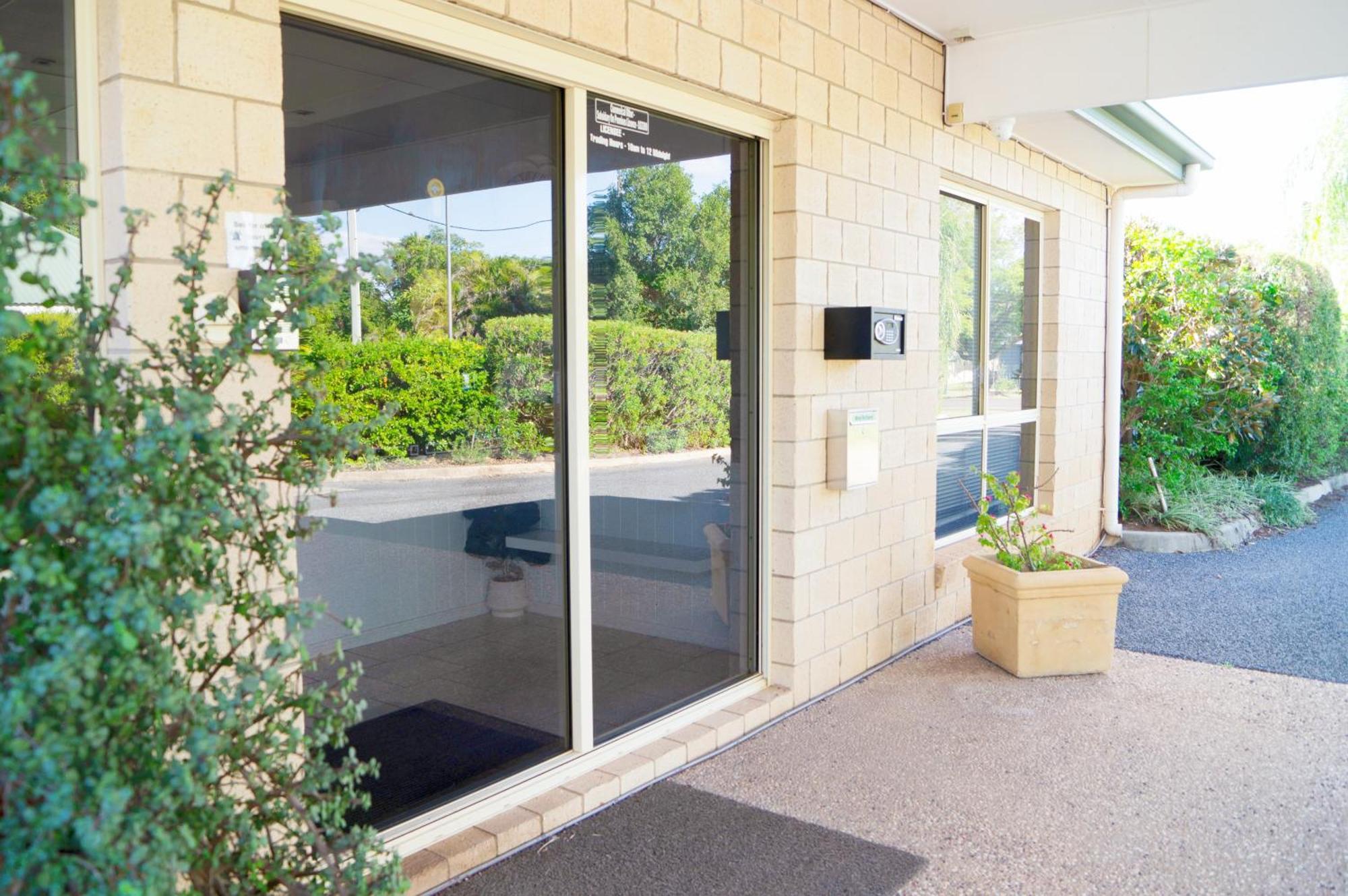 Motel Jacaranda Country 4*